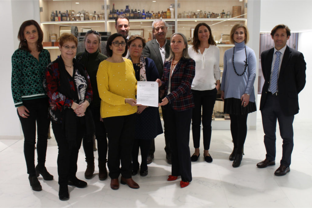 El COFA y la Asociación Valenciana de Afectados de Lupus "AVALUS" firman un convenio de colaboración